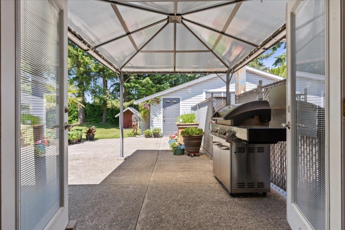 Staircase Photo of 26537 28b Avenue, Langley, BC