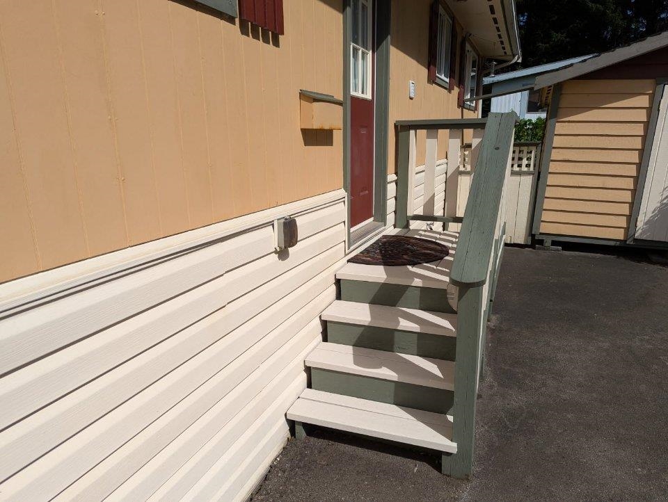 Backyard Photo of 1 201 Cayer Street, Coquitlam, BC