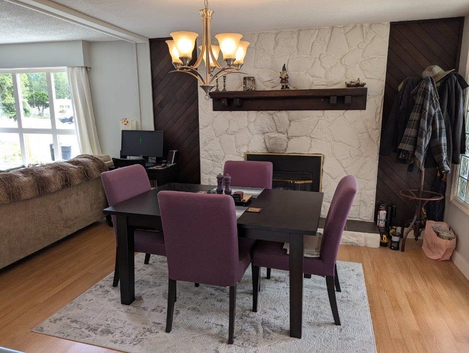 Family Room Photo of 1 201 Cayer Street, Coquitlam, BC