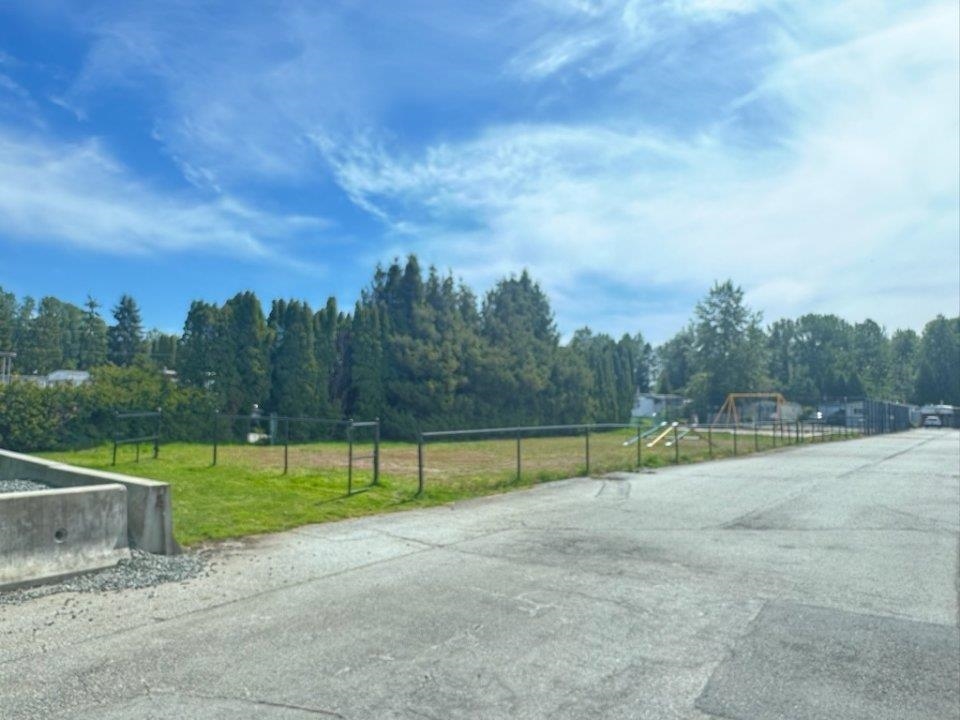 Swimming Pool Photo of 1 201 Cayer Street, Coquitlam, BC