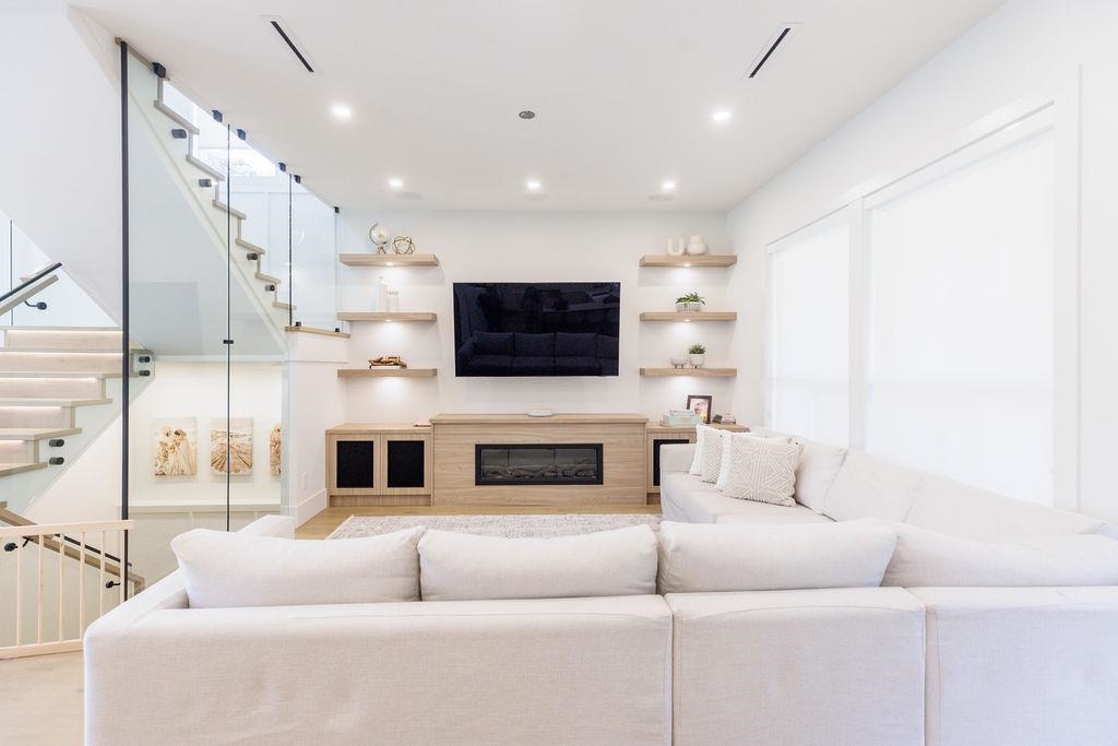 Living Room Photo of 7002 W Brewster Drive, Delta, BC