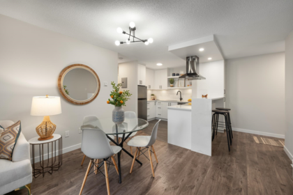 403 360 E 2nd Street, North Vancouver, BC, North Vancouver — Apartment/Condo for sale
