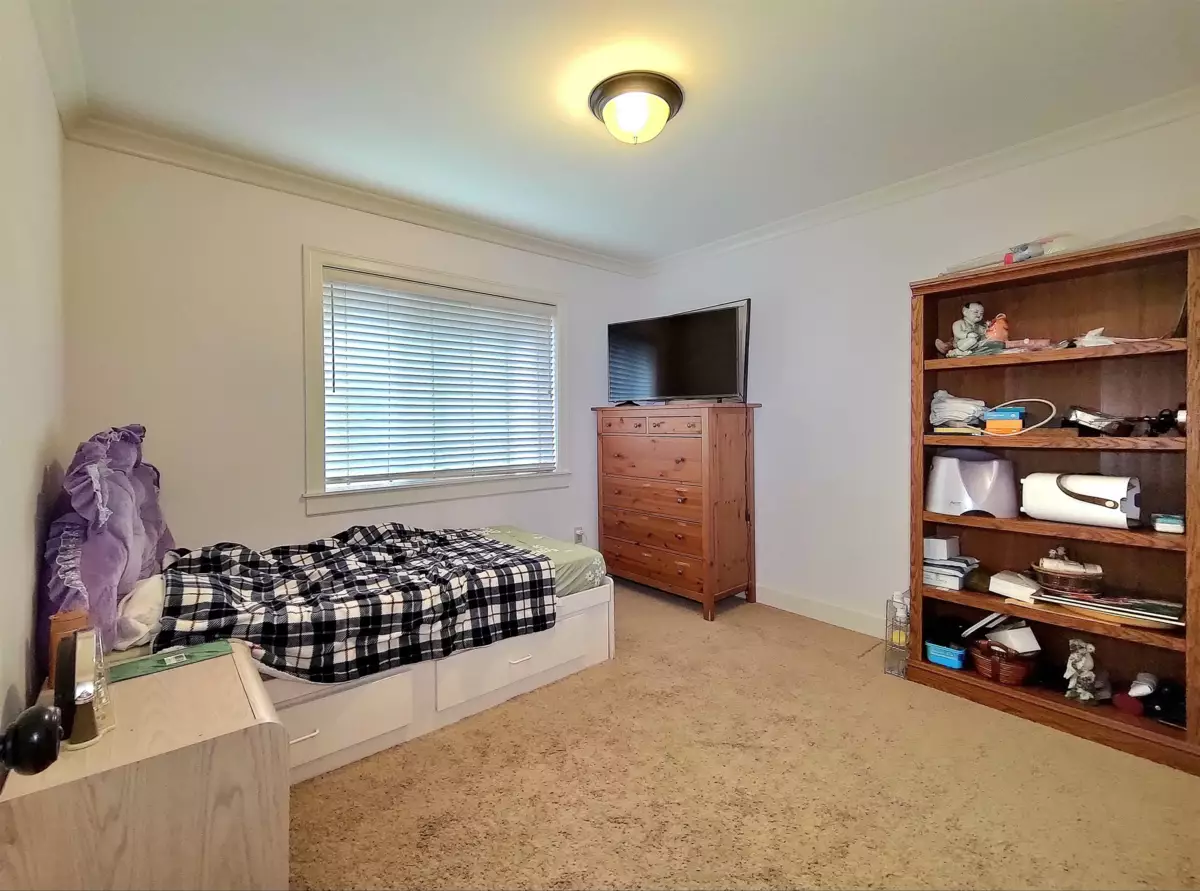 Bedroom 4 Photo of 3493 Applewood Drive, Abbotsford, BC