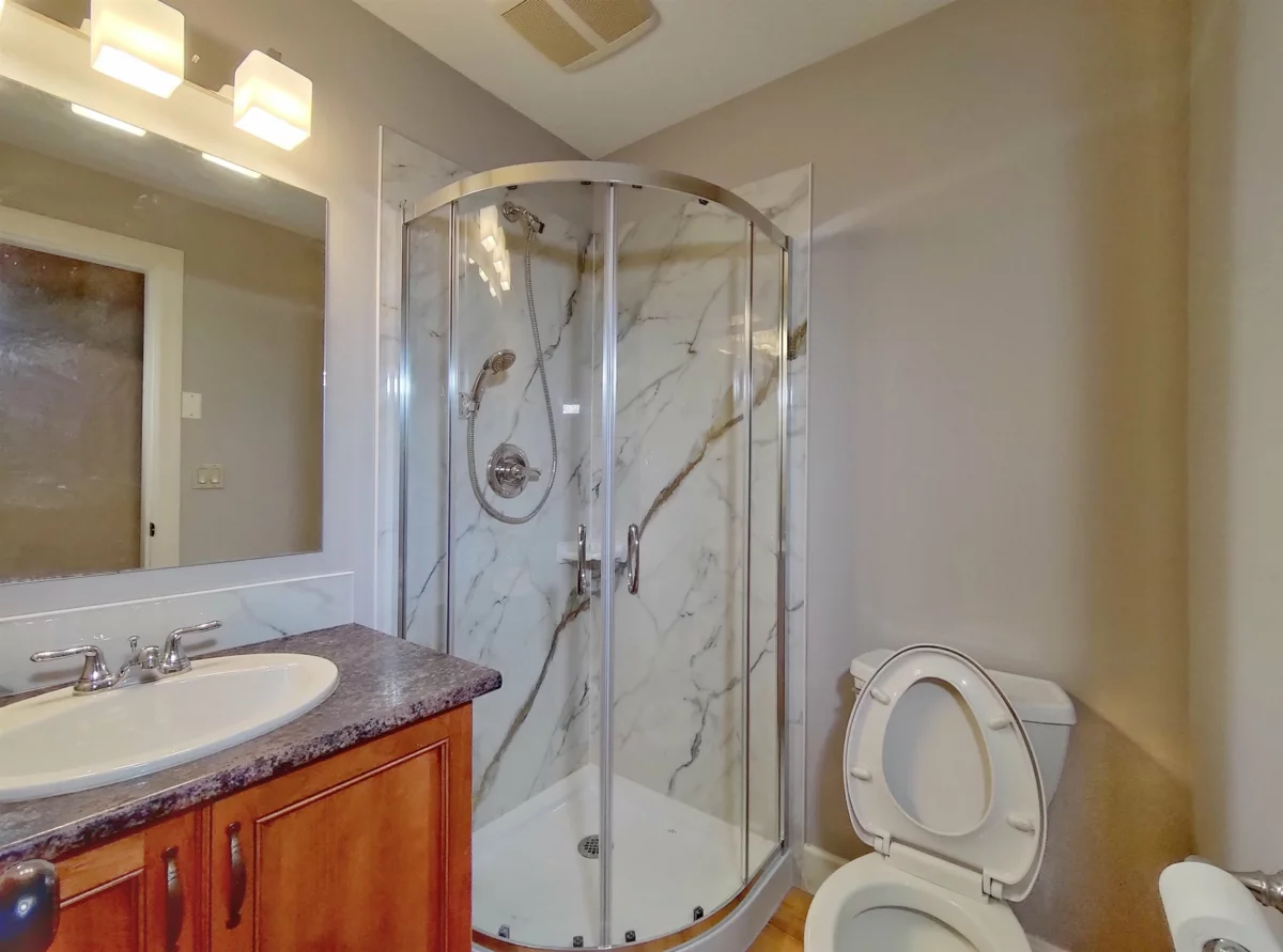 Entry Foyer Photo of 3493 Applewood Drive, Abbotsford, BC