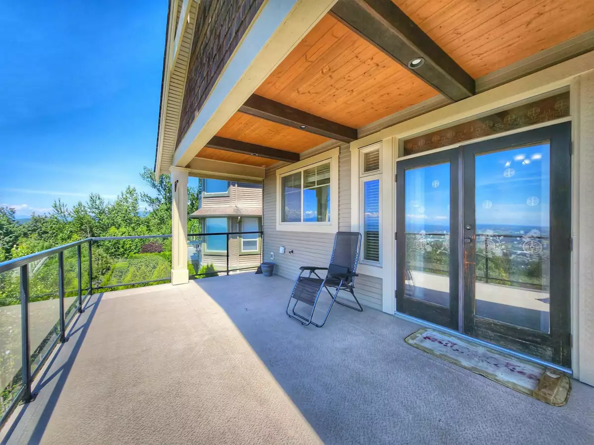 Front Yard Photo of 3493 Applewood Drive, Abbotsford, BC