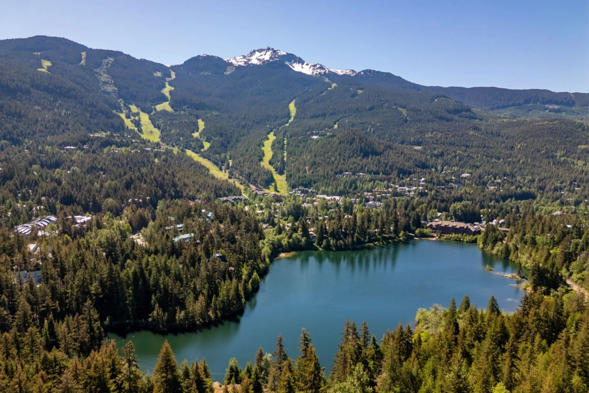 Front Yard Photo of 614 2202 Gondola Way, Whistler, BC