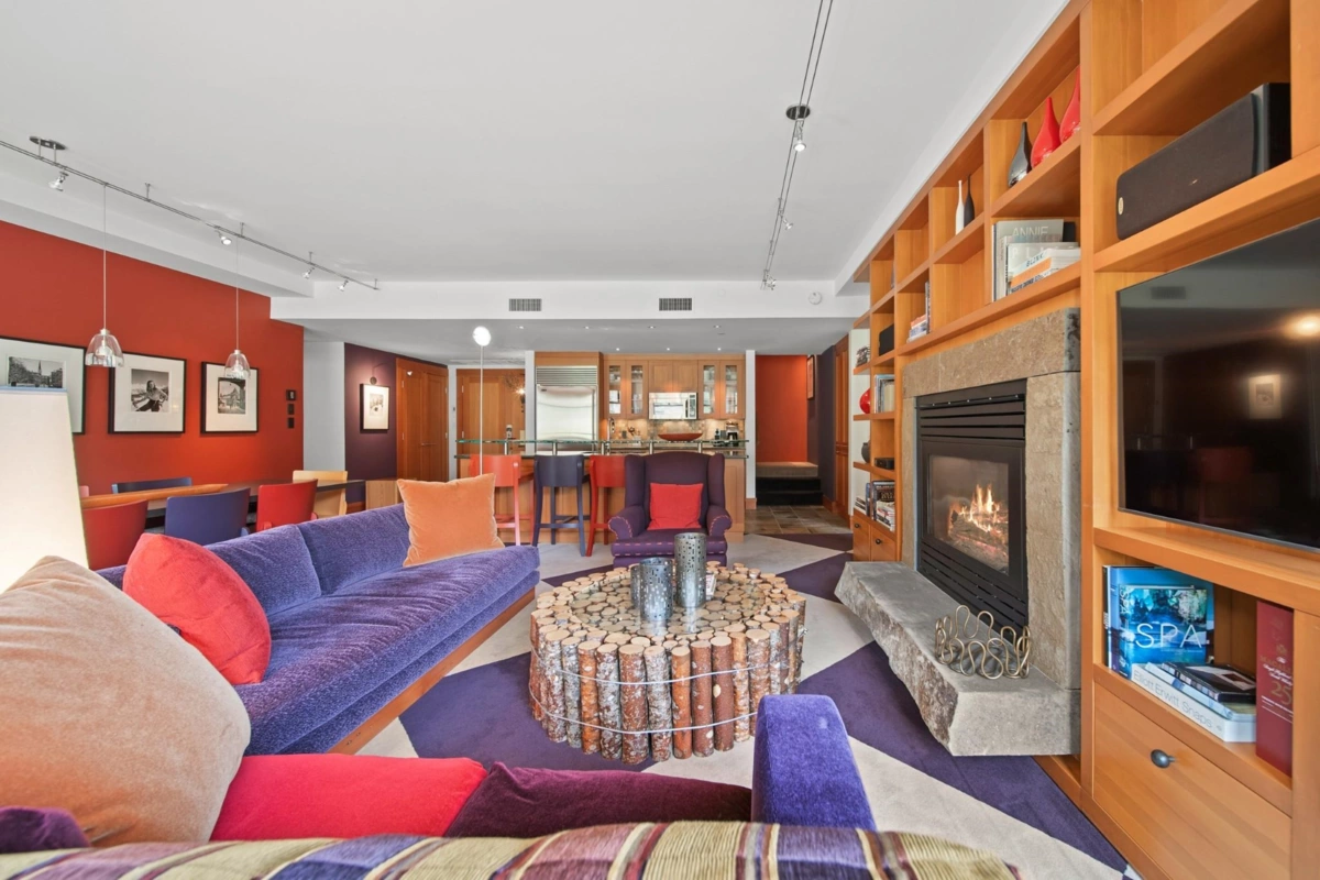 Guest Bathroom Photo of 614 2202 Gondola Way, Whistler, BC