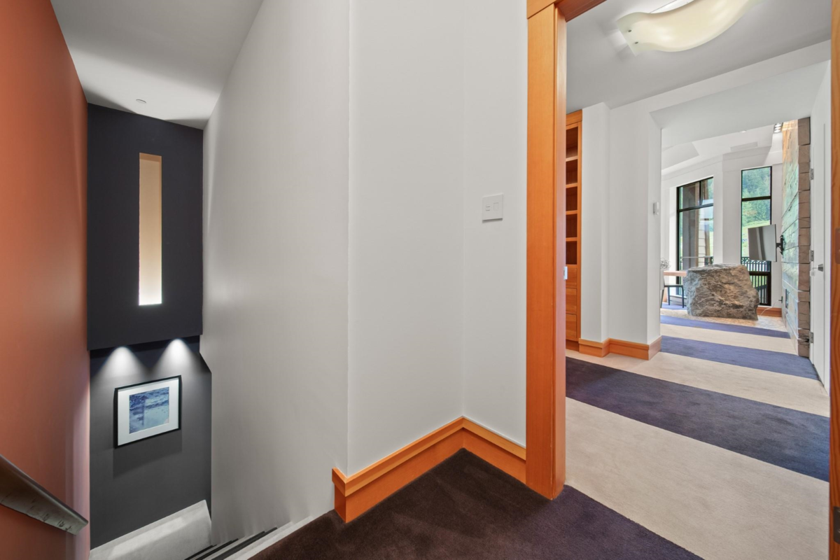 Office / Den Photo of 614 2202 Gondola Way, Whistler, BC