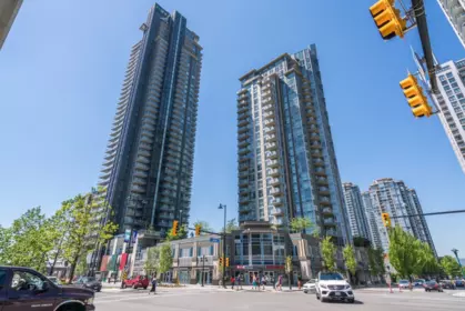 1208 3008 Glen Drive, Coquitlam, BC, Coquitlam — Apartment/Condo for sale