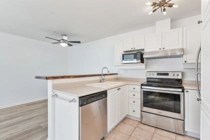 402 1618 Grant Avenue, Port Coquitlam, BC, Port Coquitlam — Apartment/Condo for sale