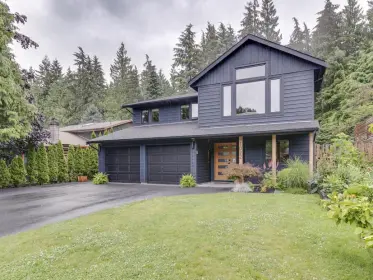 1022 Tobermory Way, Squamish, BC, Squamish — Single Family Residence for sale