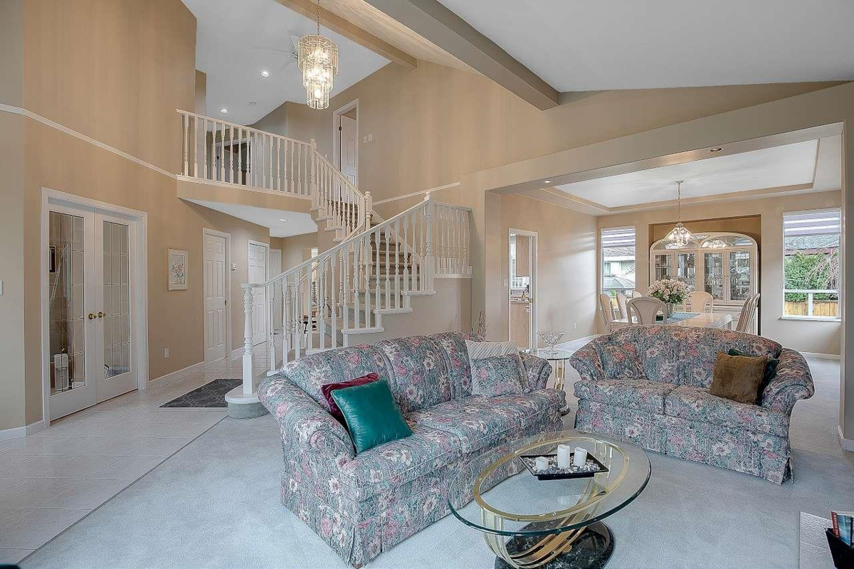 Family Room Photo of 8055 153a Street, Surrey, BC