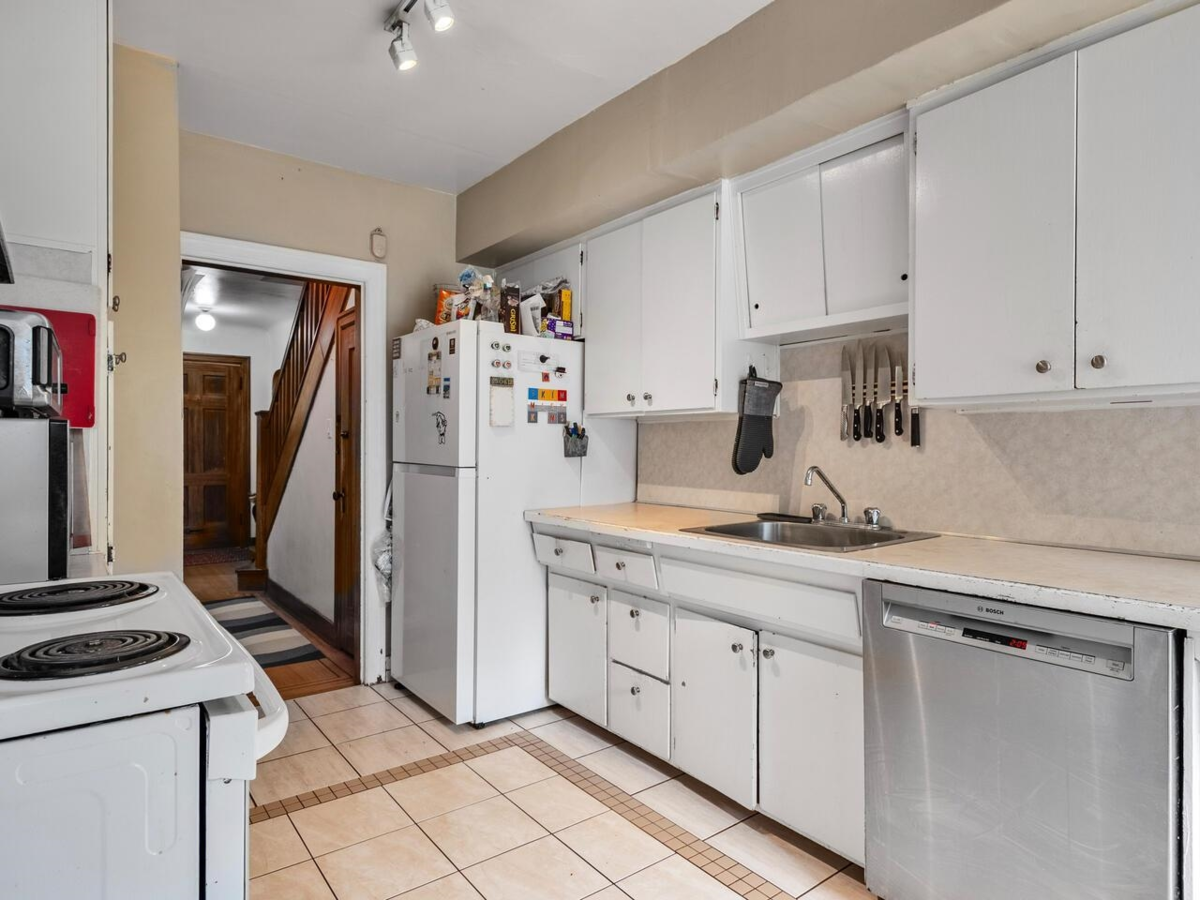 Basement Recreation Room Photo of 1958 W 12th Avenue, Vancouver, BC