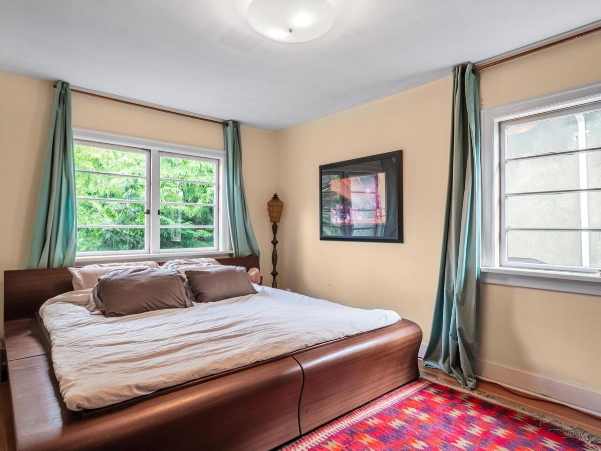 Primary Bathroom Photo of 1958 W 12th Avenue, Vancouver, BC