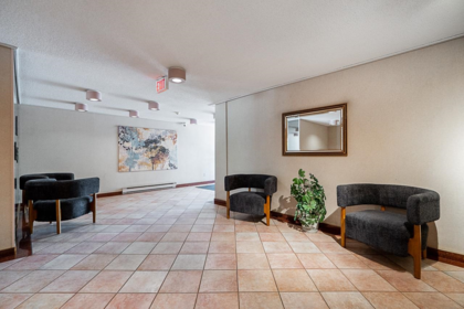 303 5790 Patterson Avenue, Burnaby, BC, Burnaby — Apartment/Condo for sale