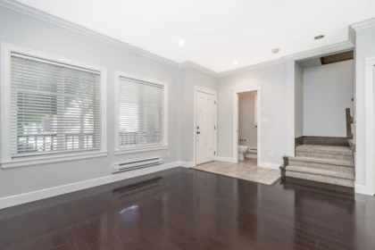 19090 68 Avenue, Surrey, BC, Surrey — Single Family Residence for sale