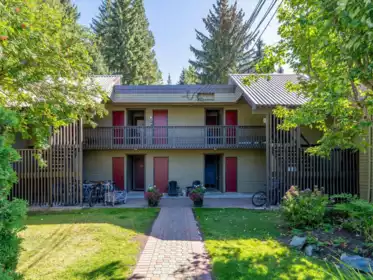 108 6850 Crabapple Drive, Whistler, BC, Whistler — Townhouse for sale