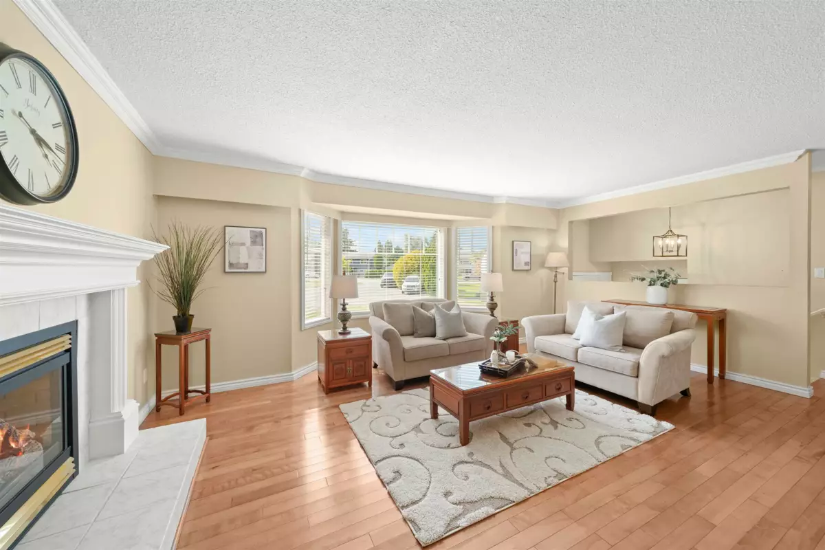 Dining Area Photo of 5586 44 Avenue, Delta, BC
