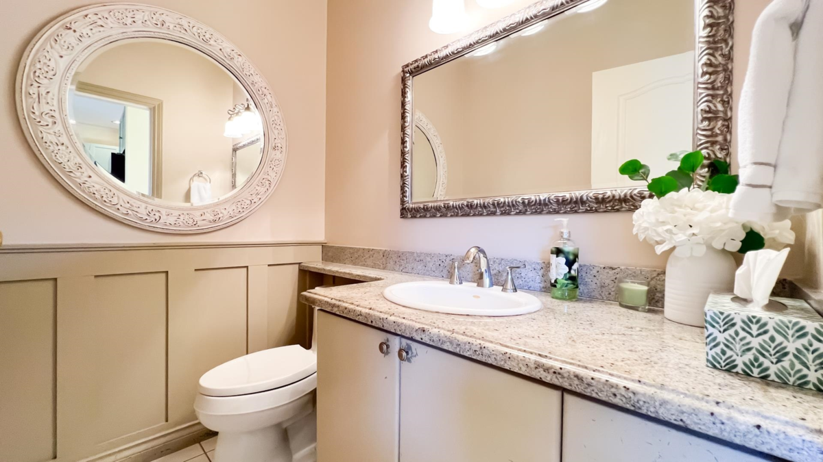 Basement Recreation Room Photo of 2352 Marine Drive, West Vancouver, BC