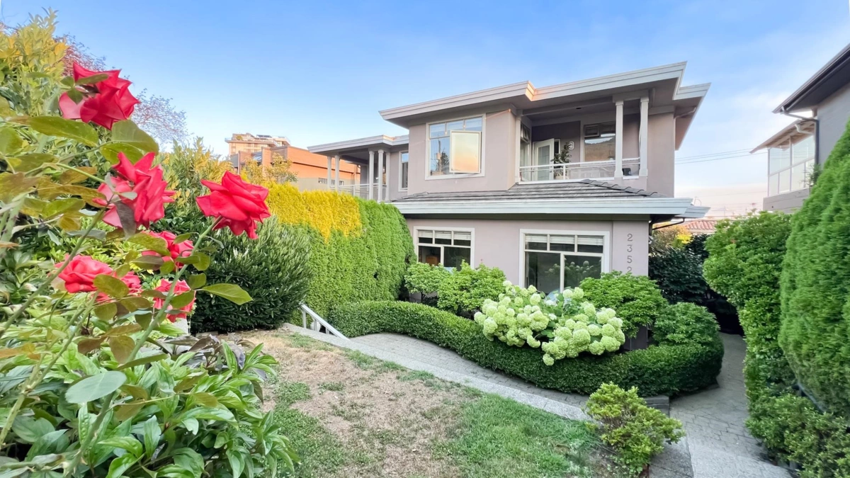 Exterior Rear Photo of 2352 Marine Drive, West Vancouver, BC