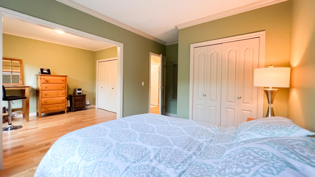 Hallway Photo of 2352 Marine Drive, West Vancouver, BC