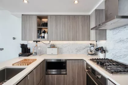 3508 4720 Lougheed Highway, Burnaby, BC, Burnaby — Apartment/Condo for sale
