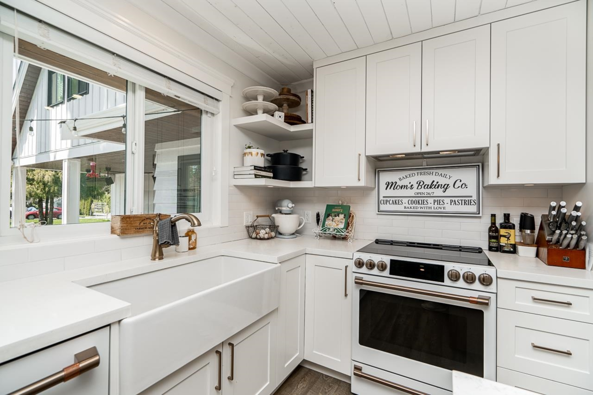 Breakfast Nook Photo of 4465 248 Street, Langley, BC