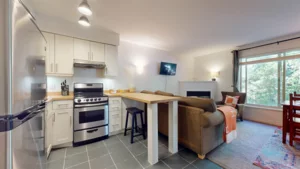 101 3070 Hillcrest Drive, Whistler, BC