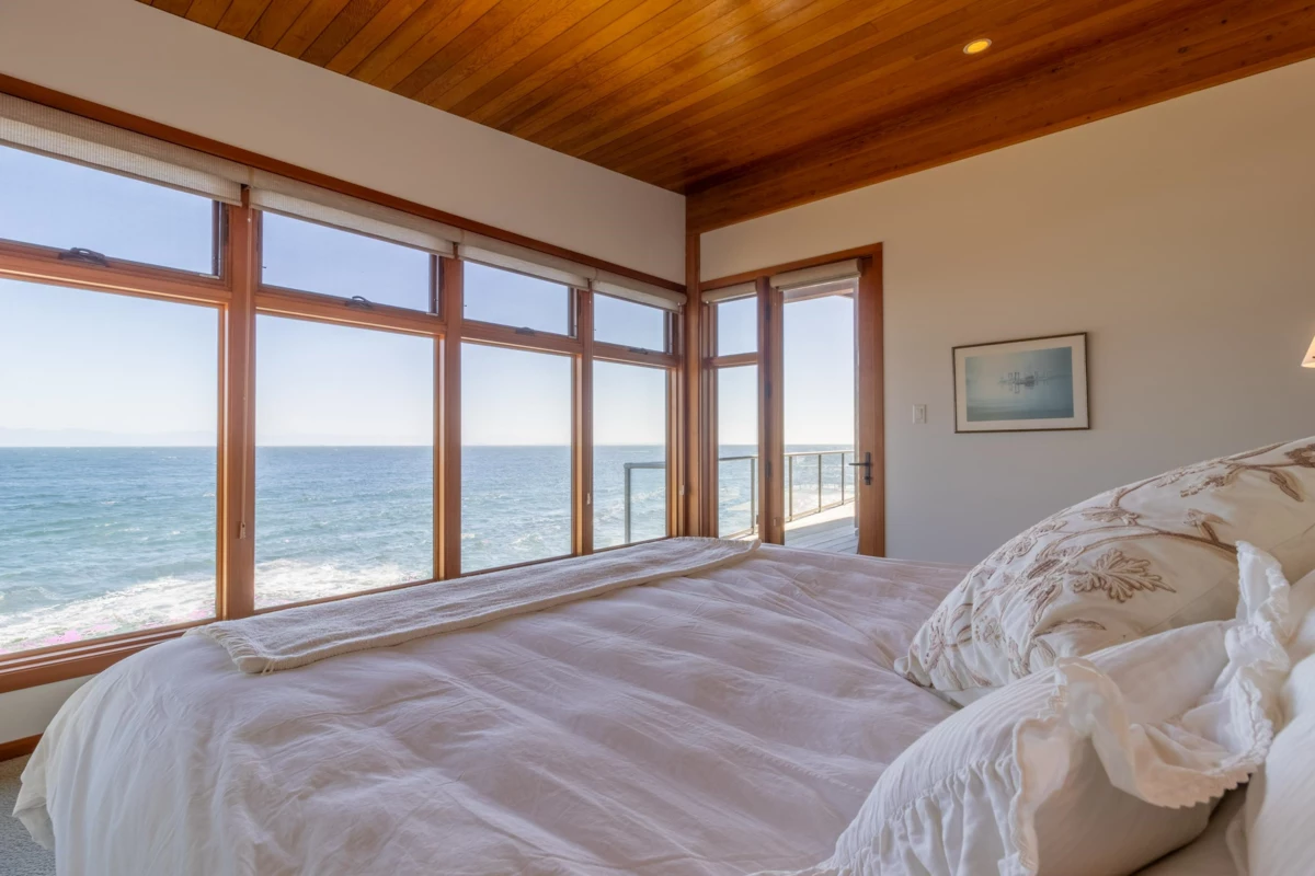 Breakfast Nook Photo of 1974 Ellis Road, Galiano Island, BC