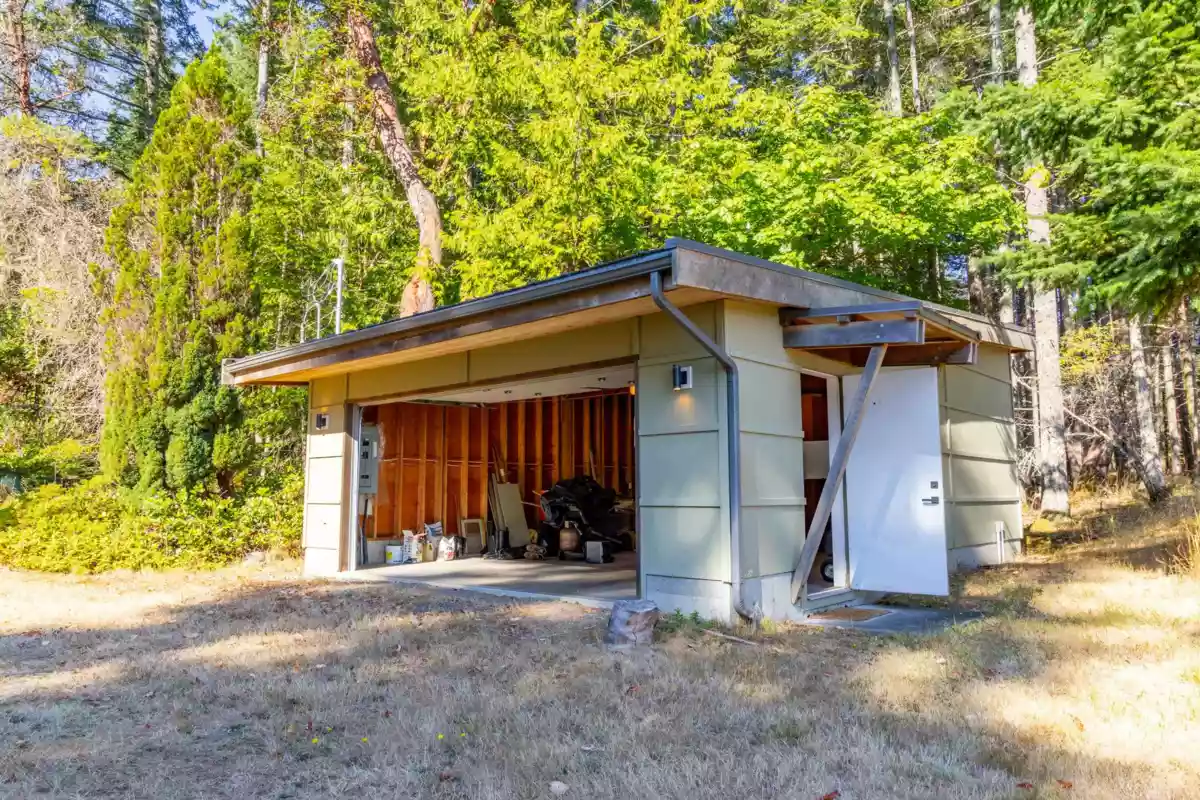 Community Amenities Photo (Clubhouse) of 1974 Ellis Road, Galiano Island, BC