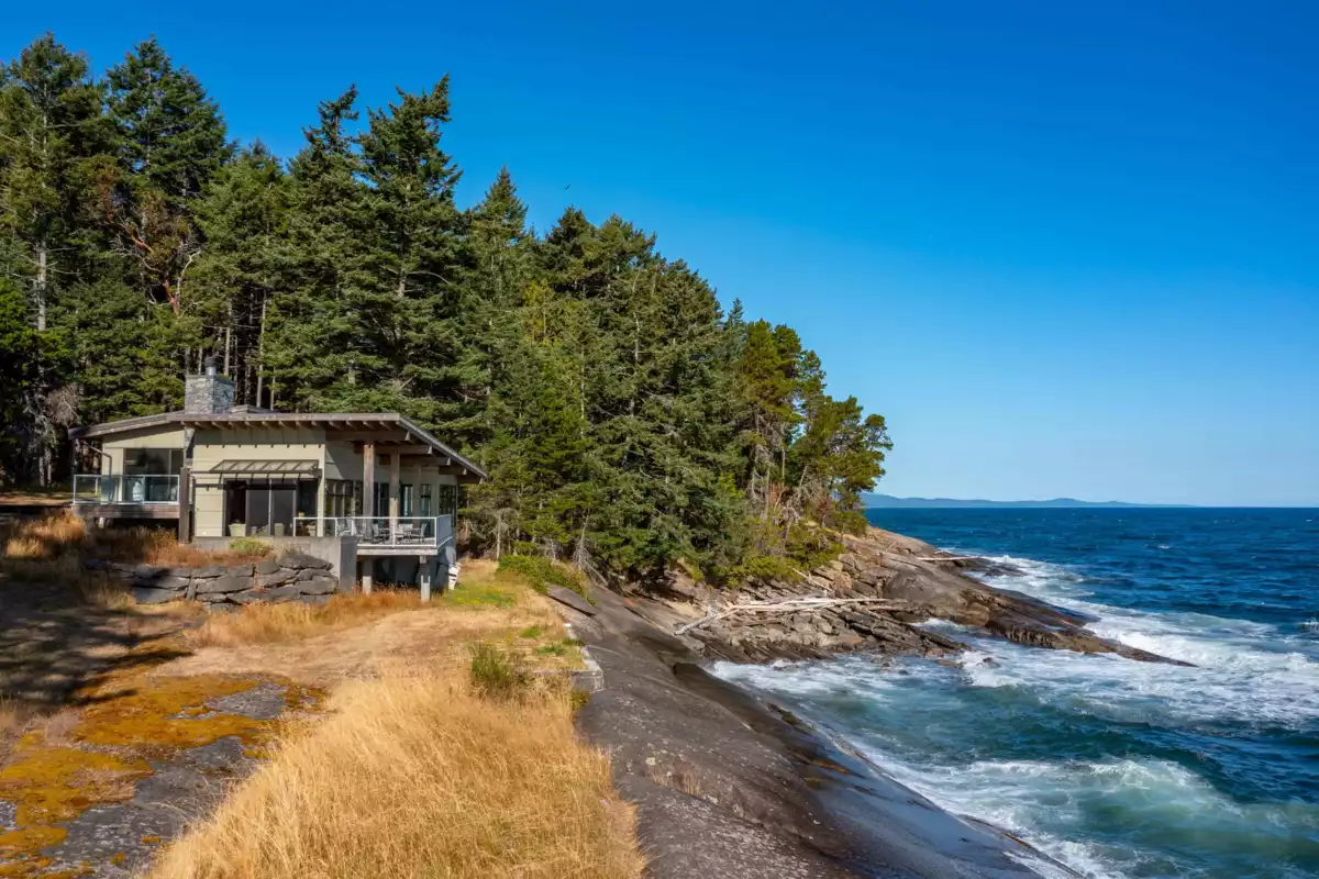 Mudroom Photo of 1974 Ellis Road, Galiano Island, BC