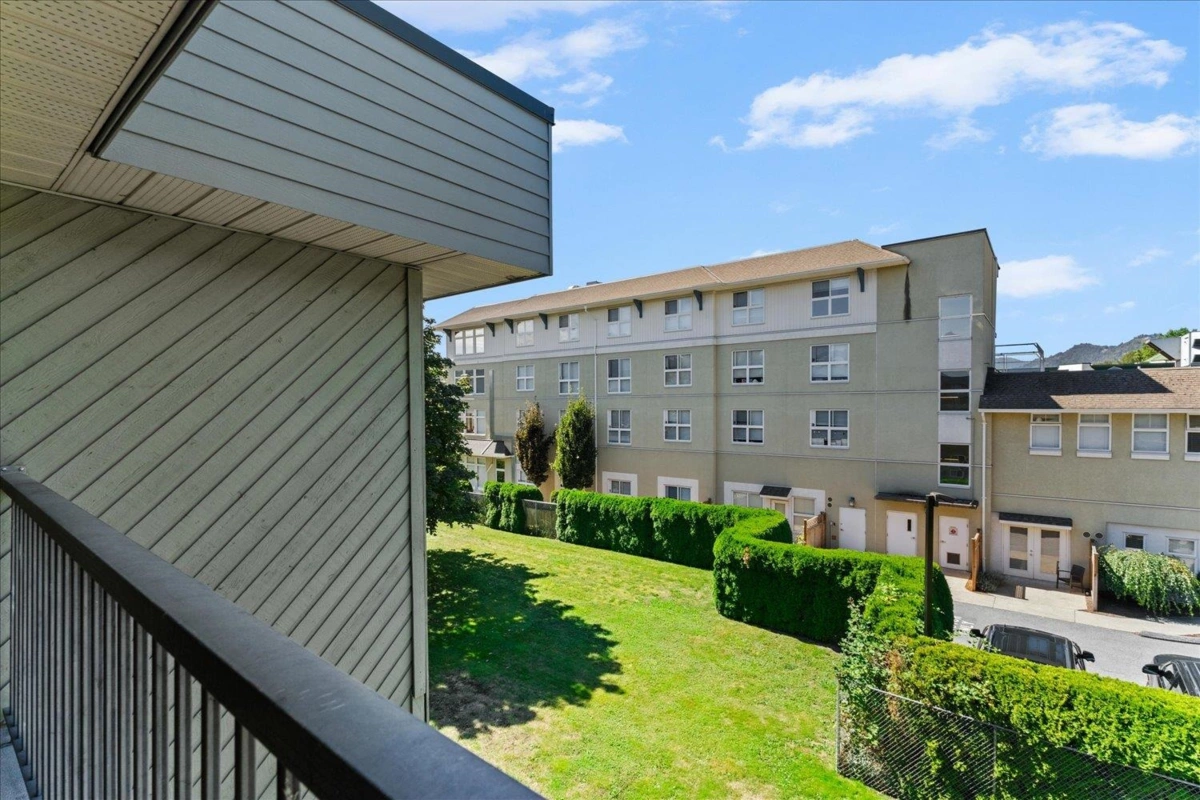 Guest Bathroom Photo of 307 45598 Mcintosh Drive, Chilliwack, BC