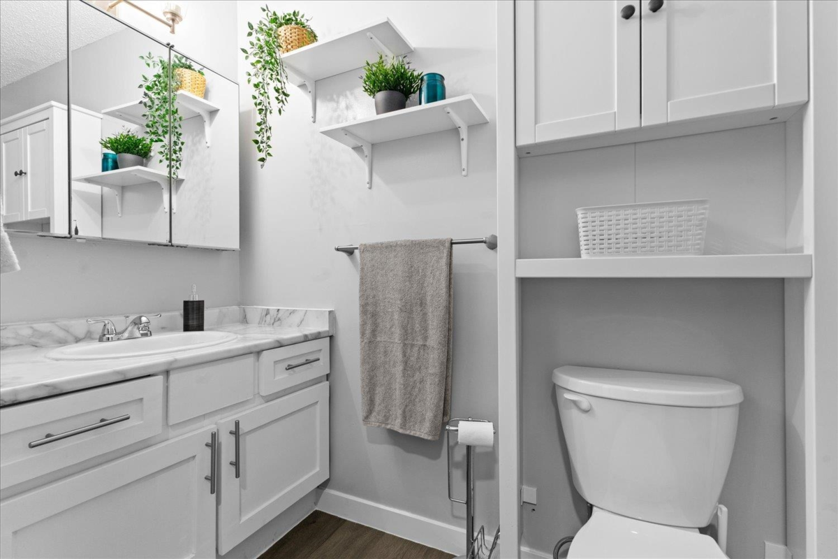 Laundry Room Photo of 307 45598 Mcintosh Drive, Chilliwack, BC