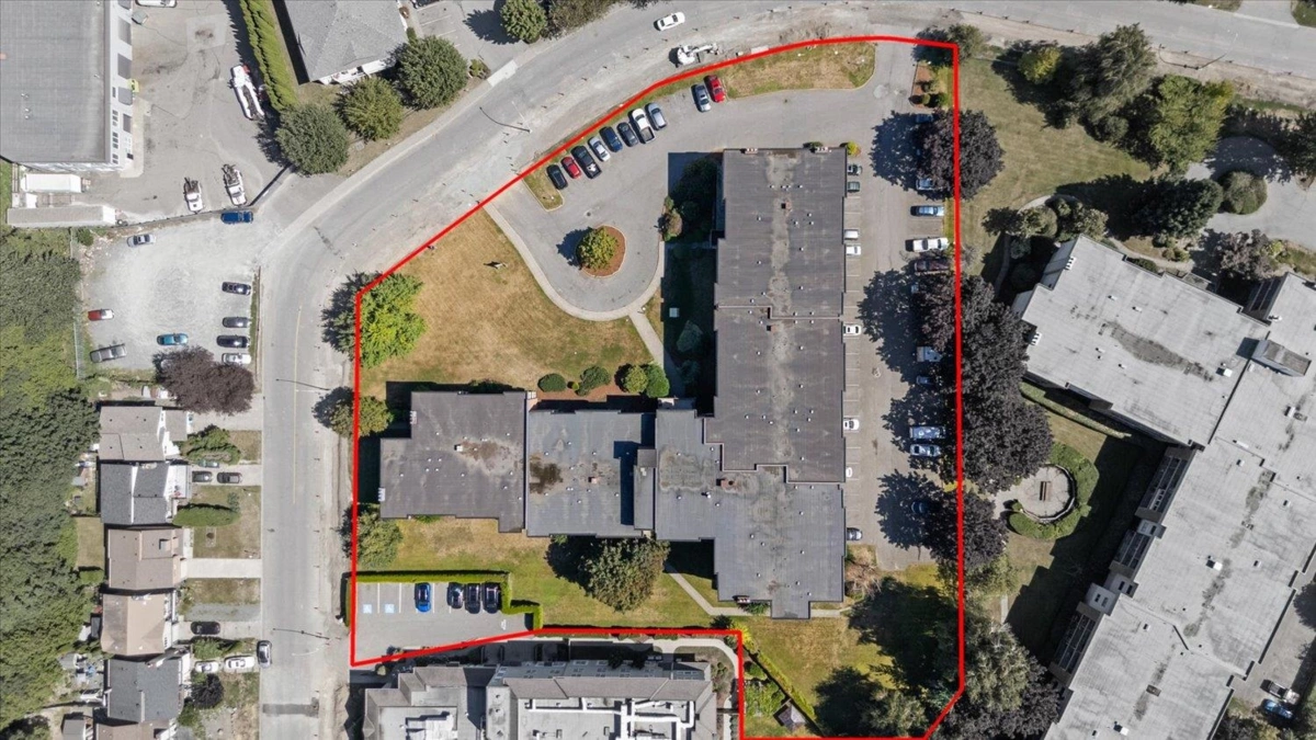 Staircase Photo of 307 45598 Mcintosh Drive, Chilliwack, BC