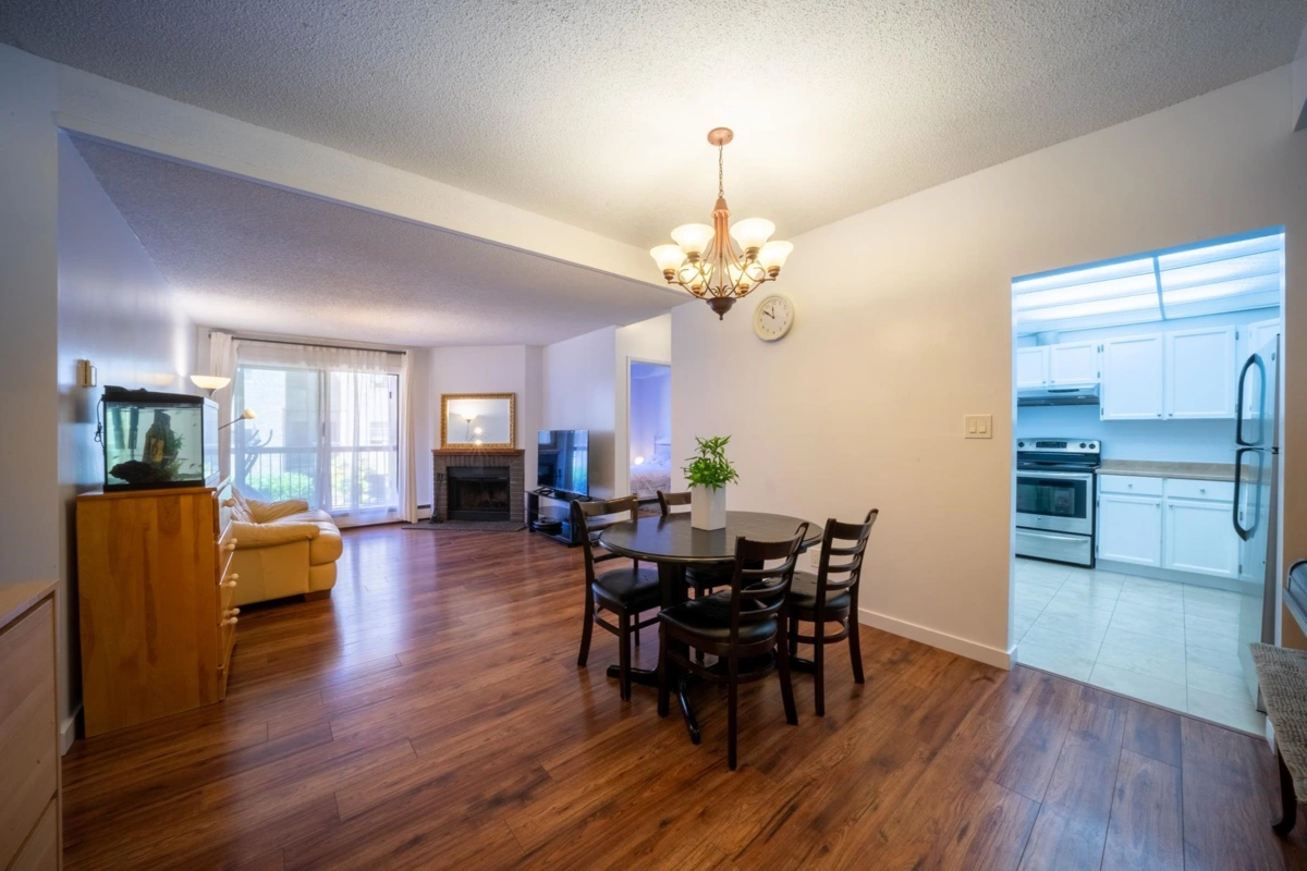 Kitchen Island Photo of 118 8511 Westminster Highway, Richmond, BC