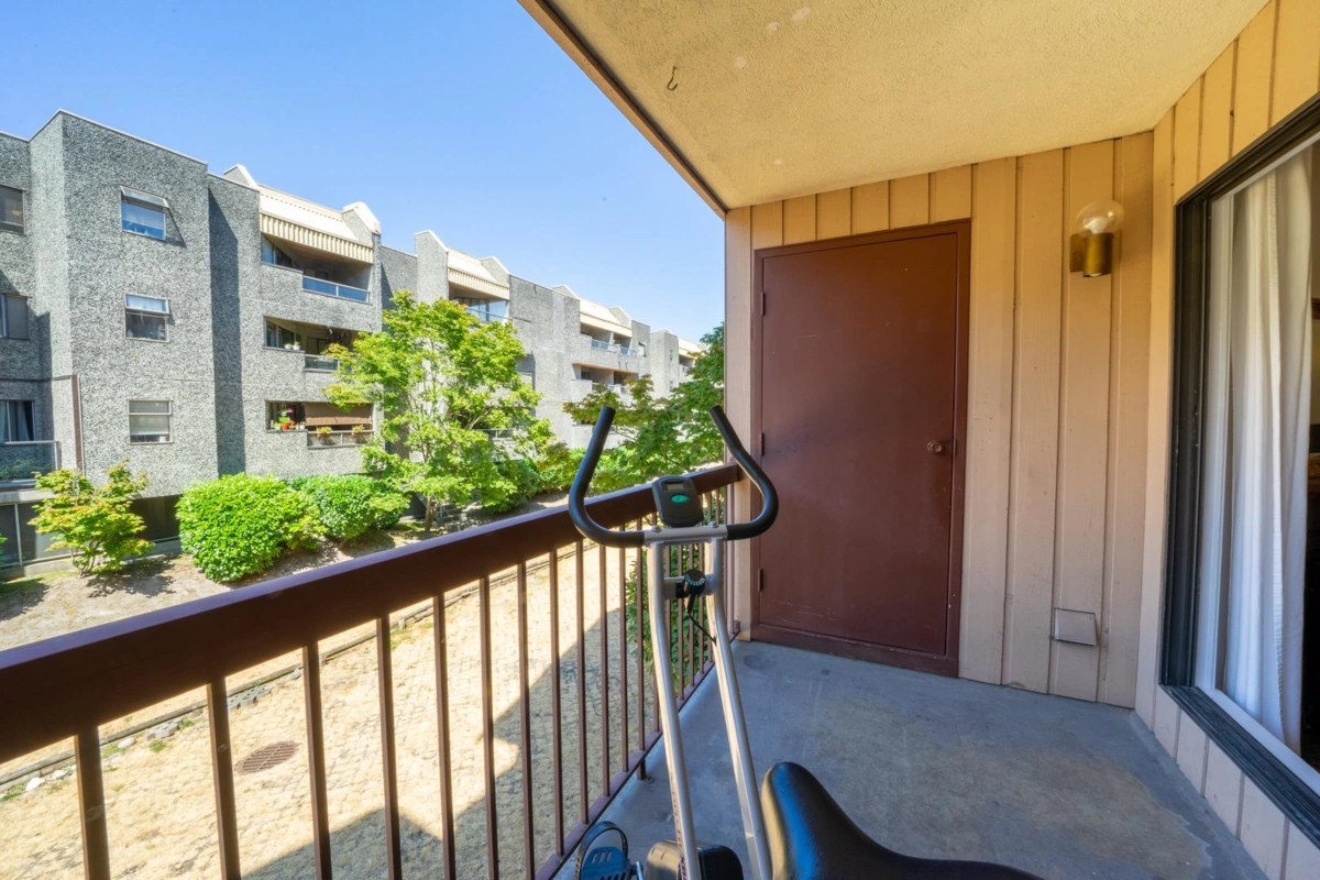 Loft / Bonus Room Photo of 118 8511 Westminster Highway, Richmond, BC