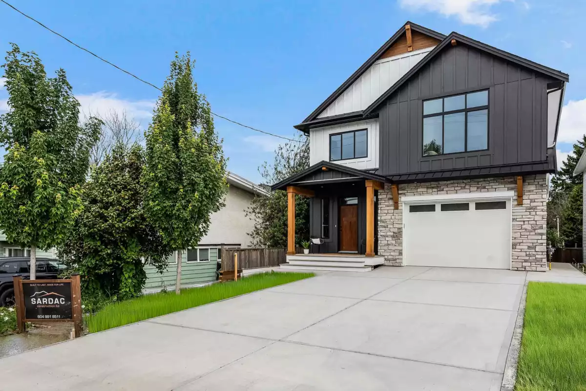 Exterior Front Photo of 45617 Stevenson Road, Chilliwack, BC