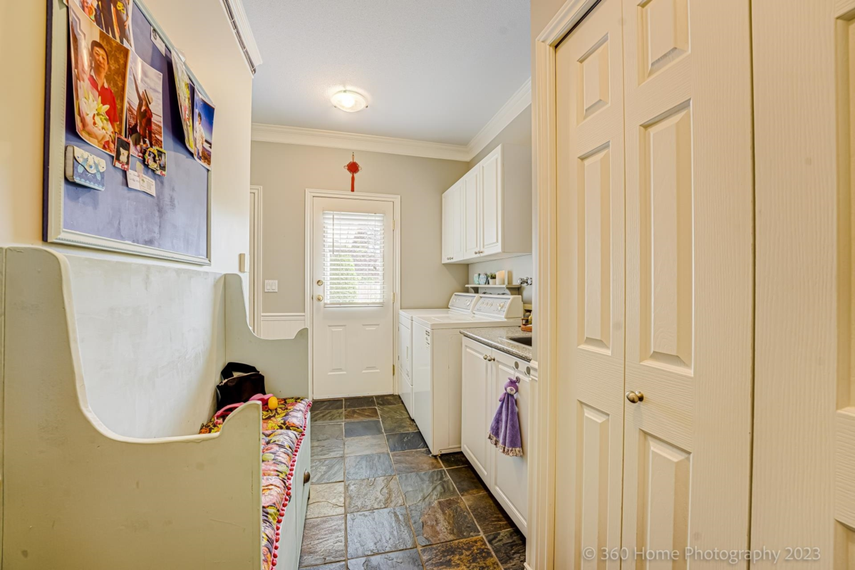 Entry Foyer Photo of 13923 22a Ave Avenue, Surrey, BC