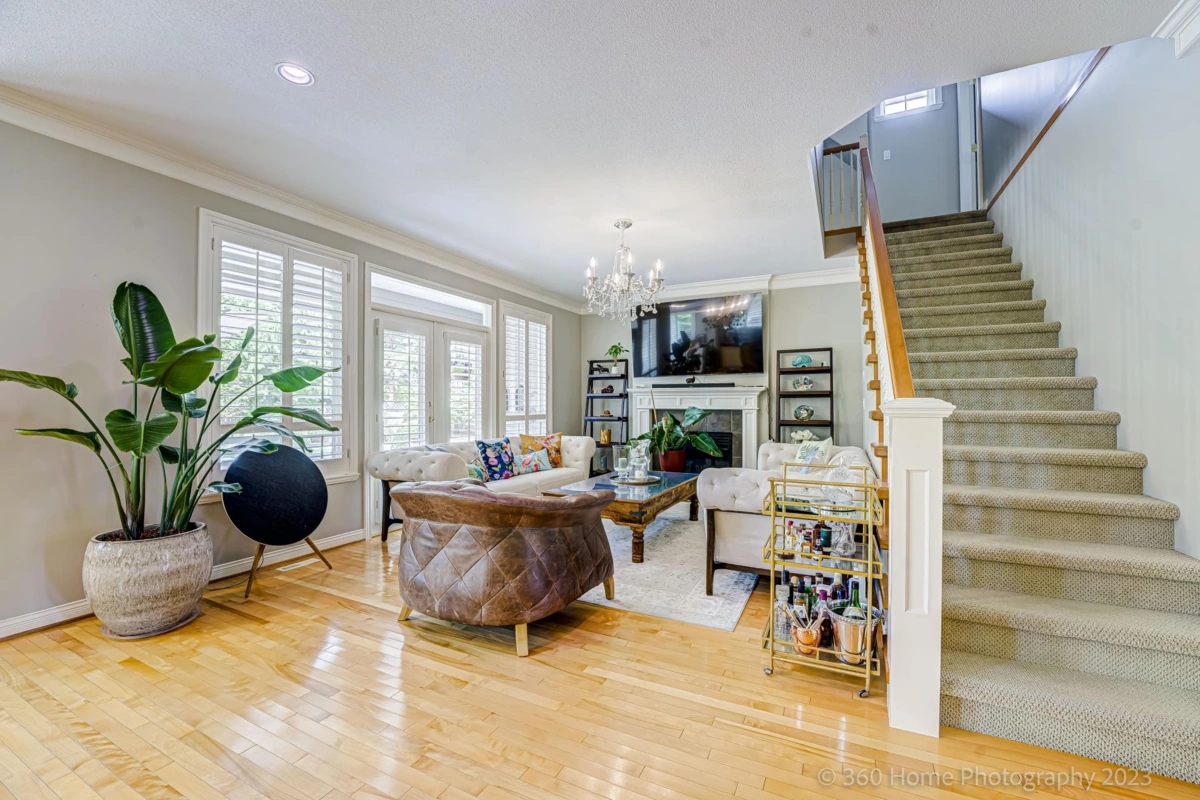 Living Room Photo of 13923 22a Ave Avenue, Surrey, BC