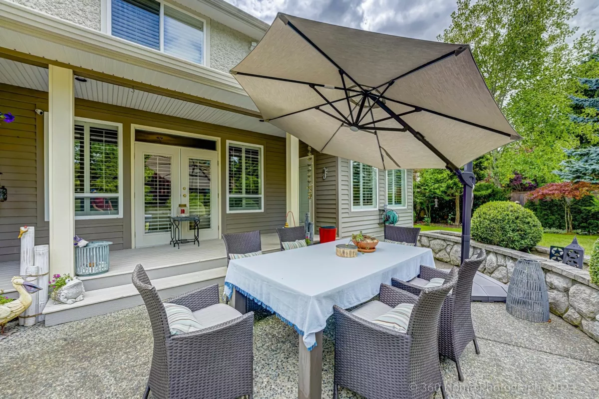 Mudroom Photo of 13923 22a Ave Avenue, Surrey, BC