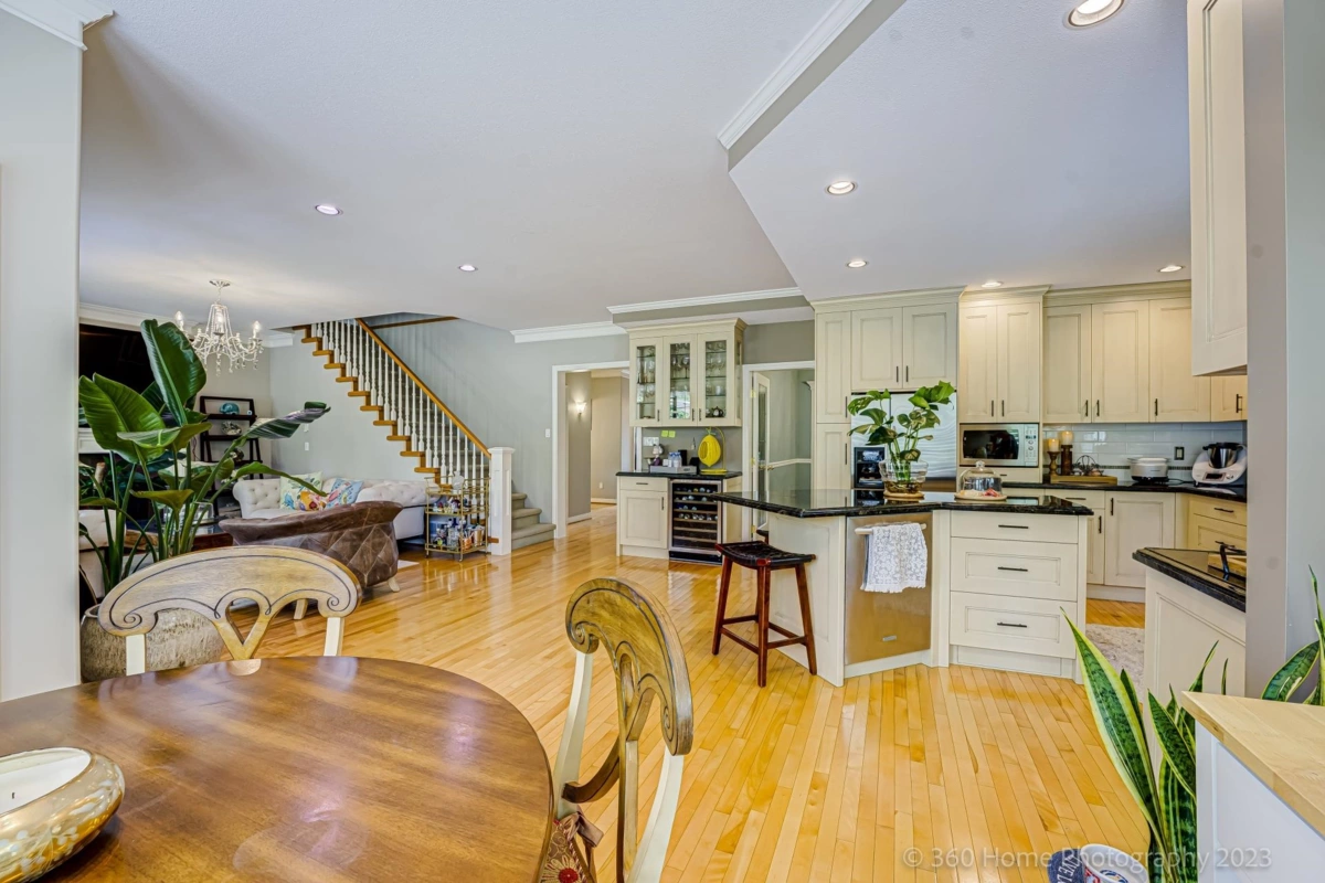 Pantry Photo of 13923 22a Ave Avenue, Surrey, BC