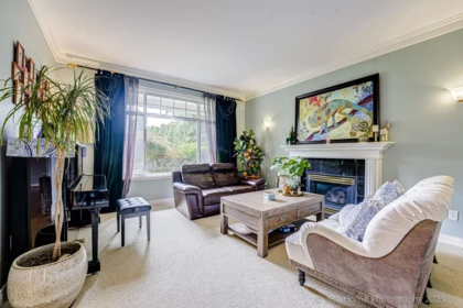Dining Area Photo of 13923 22a Ave Avenue, Surrey, BC