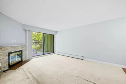 201 3901 Carrigan Court, Burnaby, BC, Burnaby — Apartment/Condo for sale
