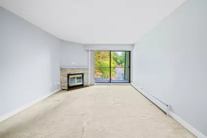 201 3901 Carrigan Court, Burnaby, BC, Burnaby — Apartment/Condo for sale