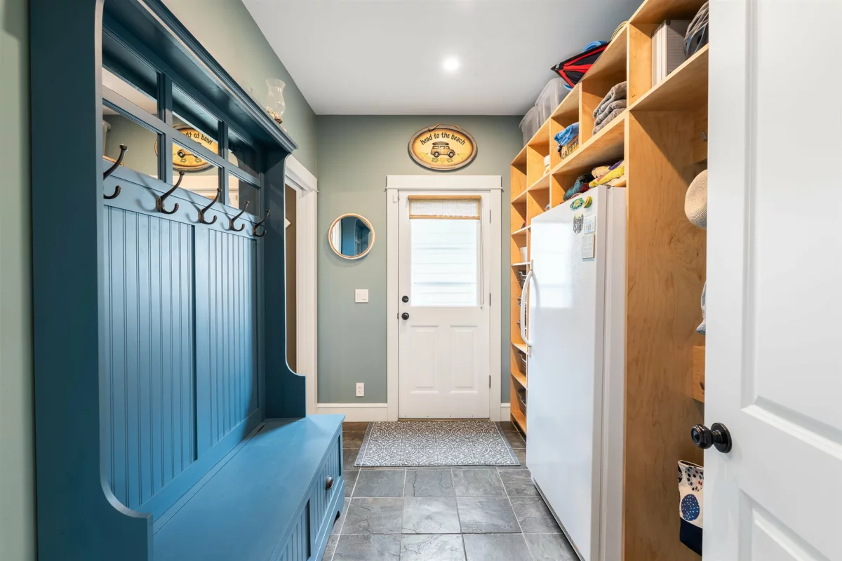 Hot Tub / Spa Photo of 1284 Beach Grove Road, Delta, BC