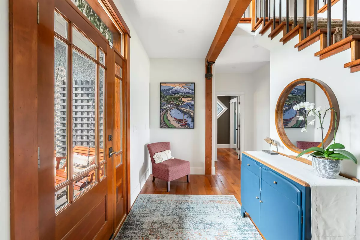 Loft / Bonus Room Photo of 1284 Beach Grove Road, Delta, BC