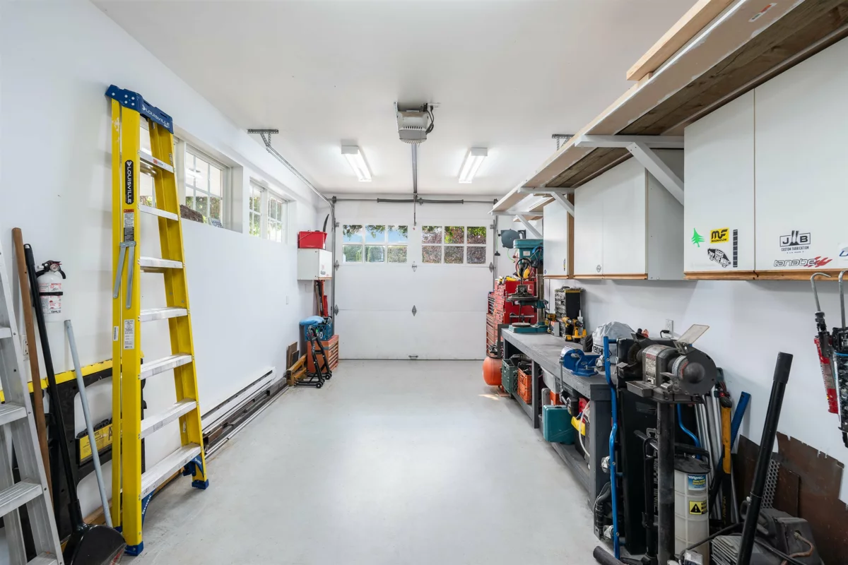 Outdoor Kitchen Photo of 1284 Beach Grove Road, Delta, BC