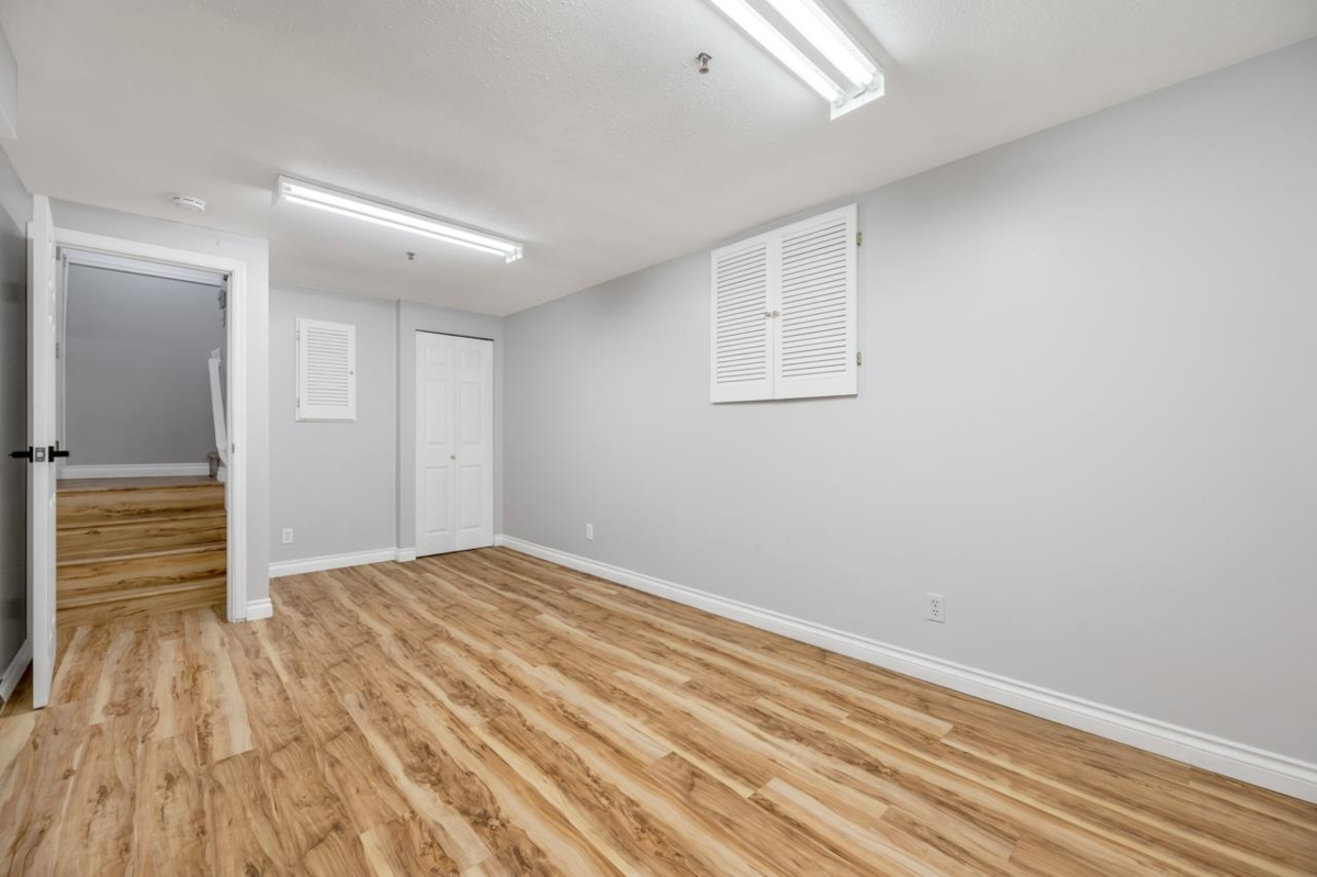 Guest Bathroom Photo of 40 6511 Chambord Place, Vancouver, BC