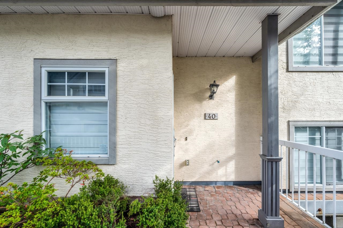 Hallway Photo of 40 6511 Chambord Place, Vancouver, BC