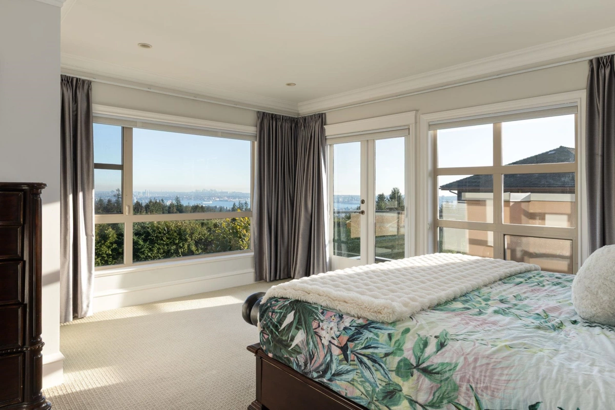 Dining Area Photo of 715 King Georges Way, West Vancouver, BC